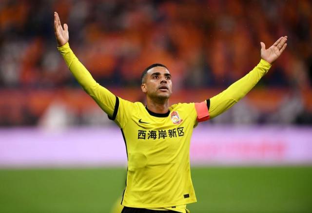 PG GAME-【中超】阿兰破门冯刚造乌龙 十人南通0比3西海岸