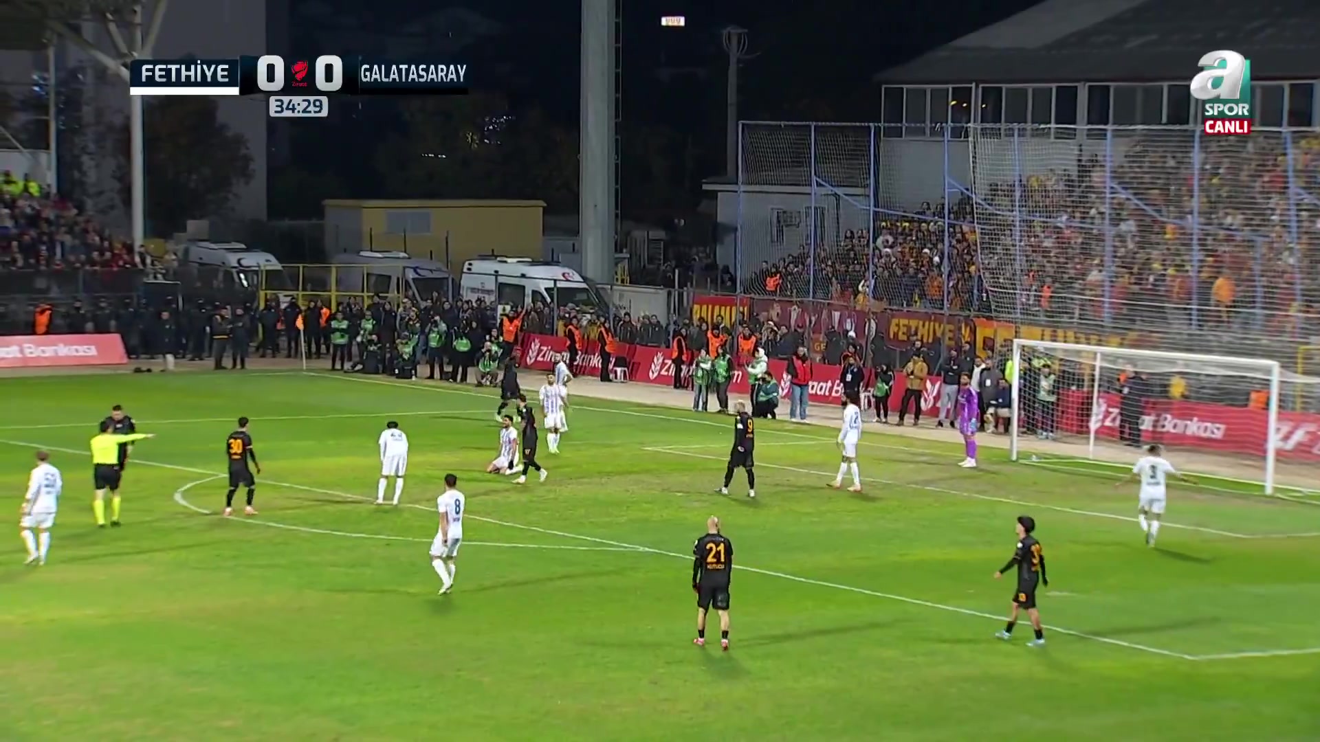 不信邪！伊卡尔迪二连失点，两次主罚罚向同一方向均被扑出