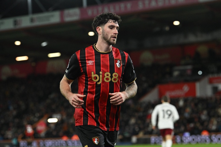 移动端游戏-记者：未来几日尤文将与塞内西进行新接触，希望在六月前敲定球员