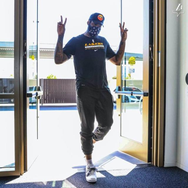 PG游戏-10年前的目标终于实现 庄神欲联手詹眉组铜墙铁壁